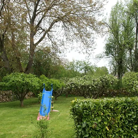 In Near Chateau Colombier בית נופש *