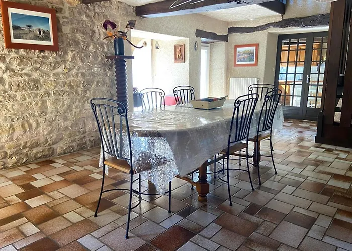 בית נופש In Near Chateau Colombier