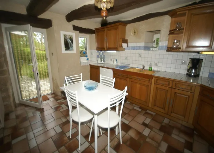 In Near Chateau Colombier Дом отдыха