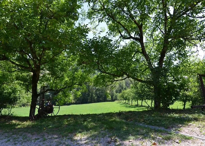 In Near Chateau Colombier Дом отдыха *