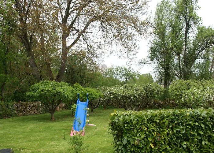 In Near Chateau Colombier Дом отдыха *